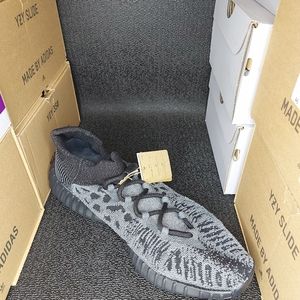 Yeezy 350 V2 CMPCT Slate Black size 10 new authentic